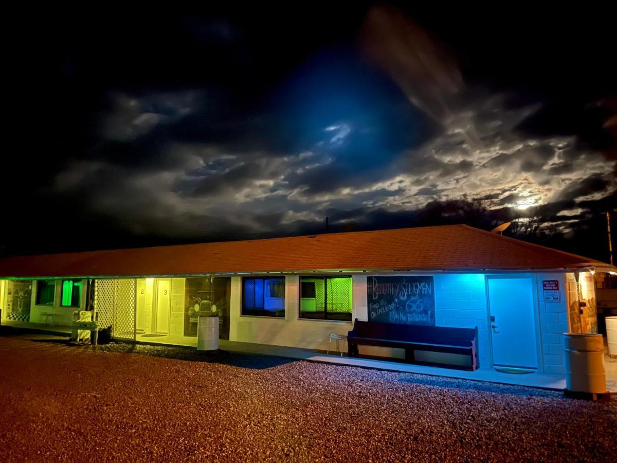 The Aztec Motel & Creative Space Селигмэн Экстерьер фото