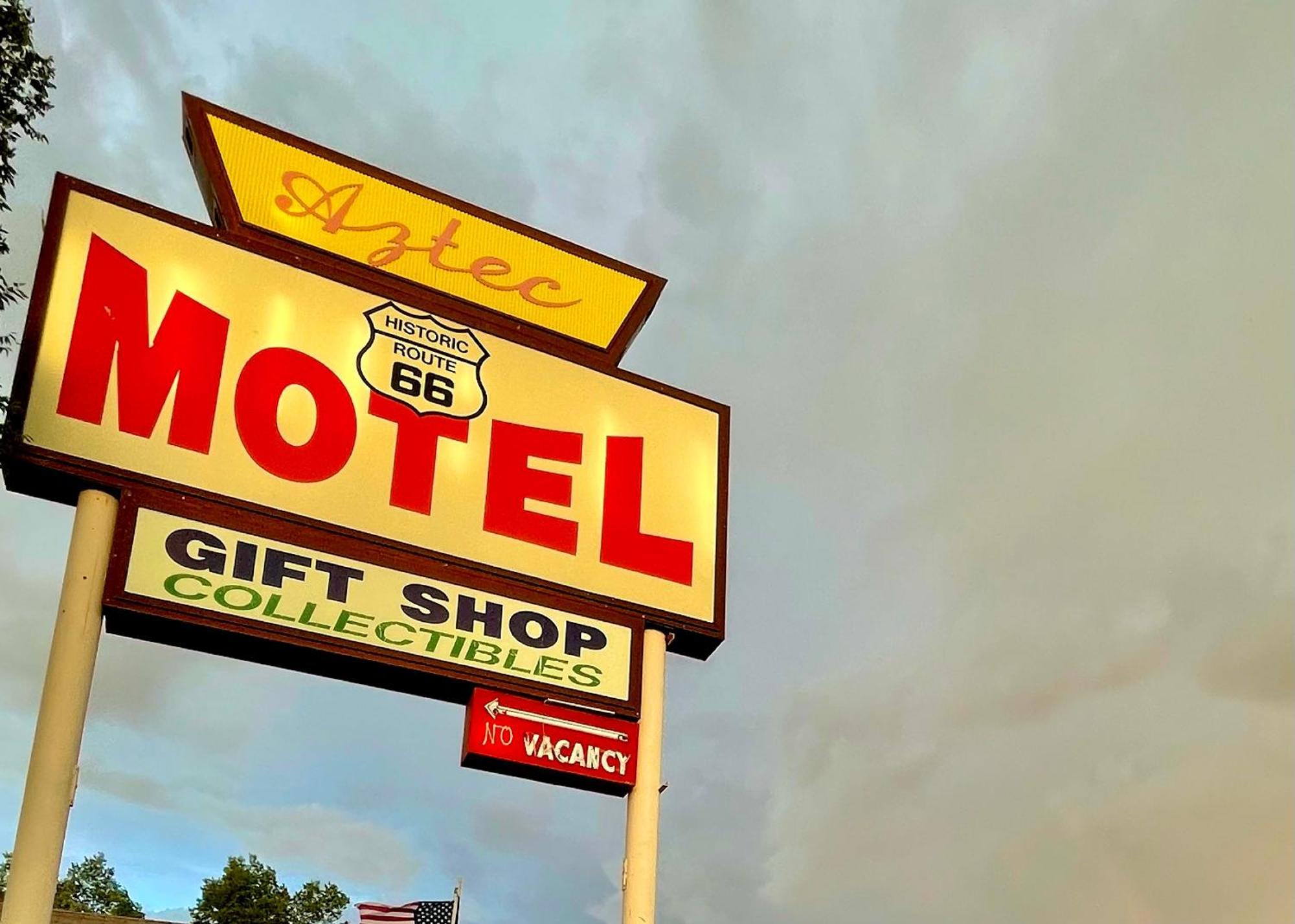 The Aztec Motel & Creative Space Селигмэн Экстерьер фото